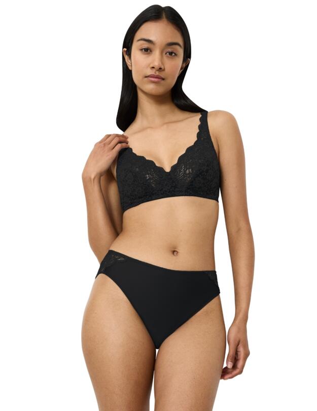 Triumph Amourette Non Wired Bra Black 