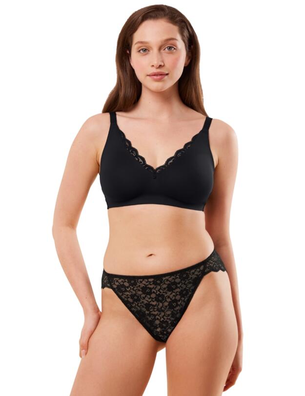 Triumph Amourette Wireless Minimiser Bra Black 