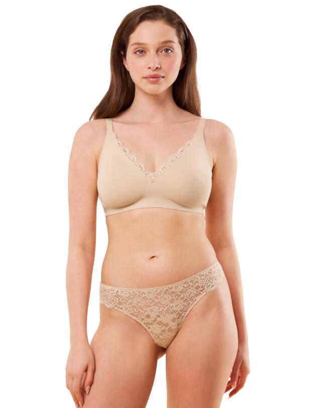 Triumph Amourette Wireless Minimiser Bra Skin 
