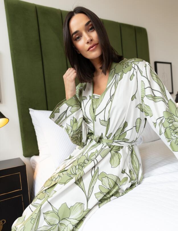 Cyberjammies Fable & Eve London - Chiswick Floral Long Robe Cream Mix