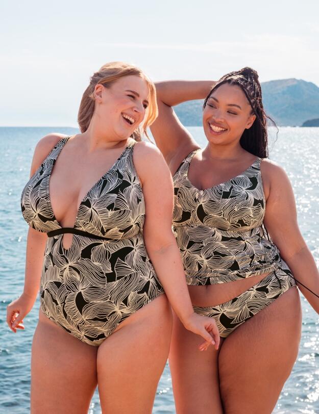 Curvy Kate Ripple Reef Reversible Wireless Swimsuit Black Print