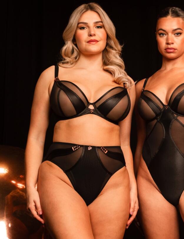 Scantilly by Curvy Kate Suspense Plunge Bra Black 