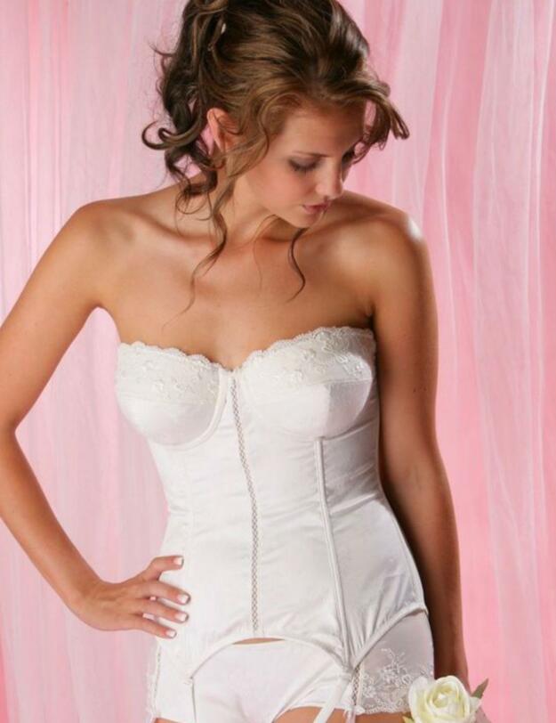 6505 Pour Moi? Ceremony Basque Ivory - 6505 Basque 