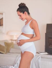 Anita Maternity Seamless Wireless Pregnancy Bustier White